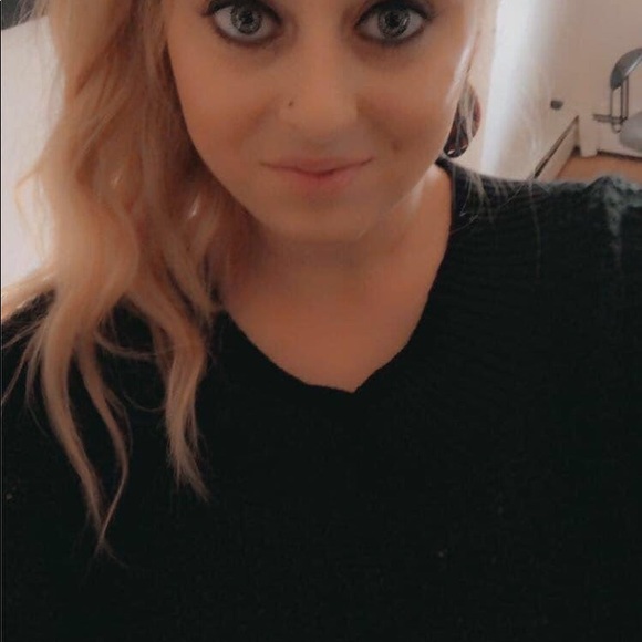 Meet your Posher, Michelle - Picture 5 of 5